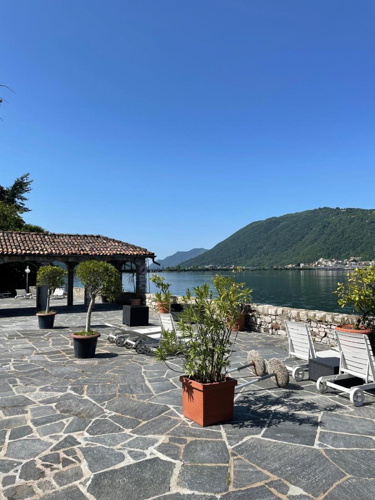 Luganersee, Pool, Strand, Parkplatz, Suite 204 ビッソーネ エクステリア 写真